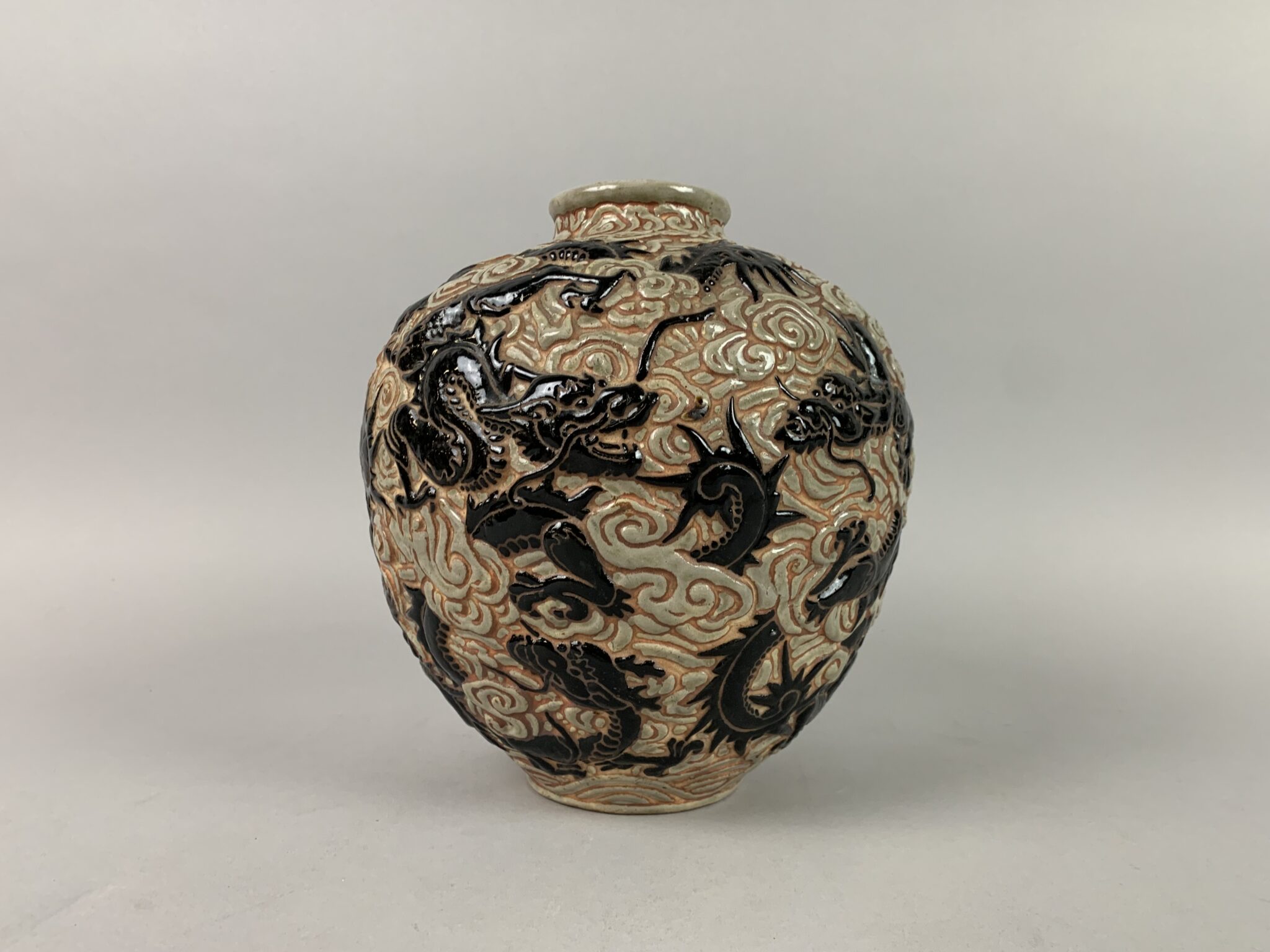 Lot 194