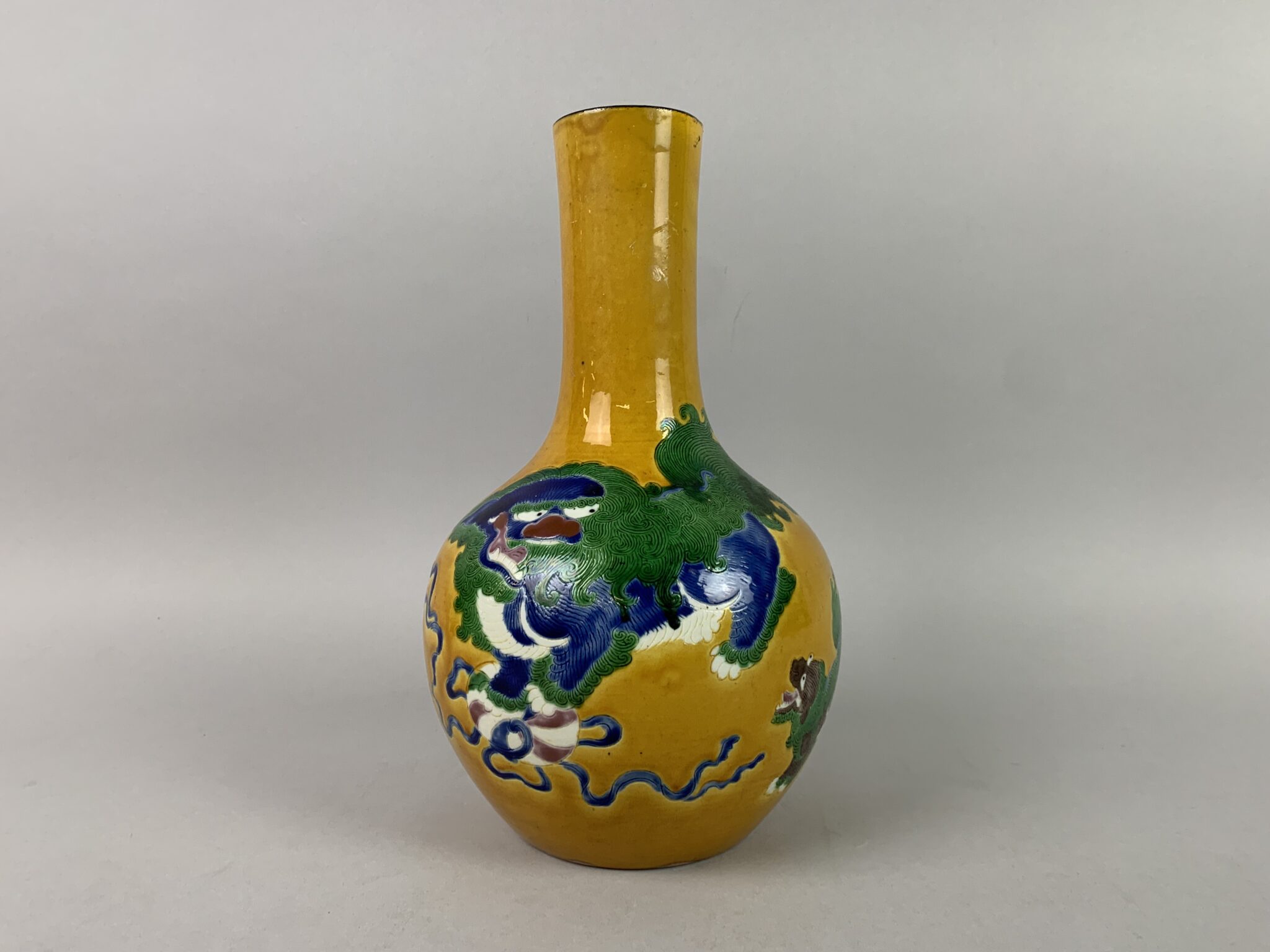 Lot 195
