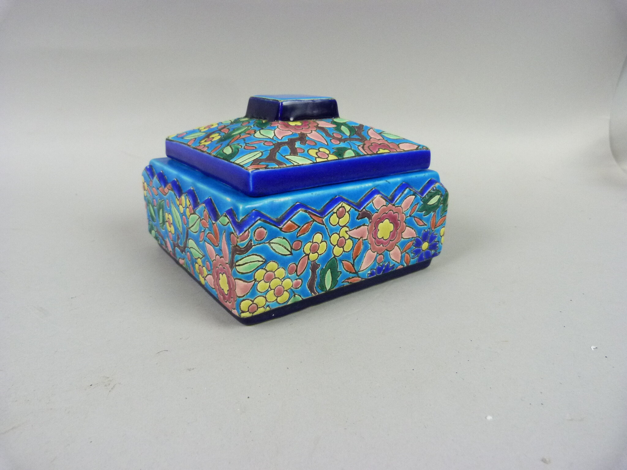 Lot 295